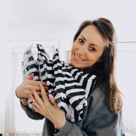 IG: @secondlookstyling - Picture 6 of 9